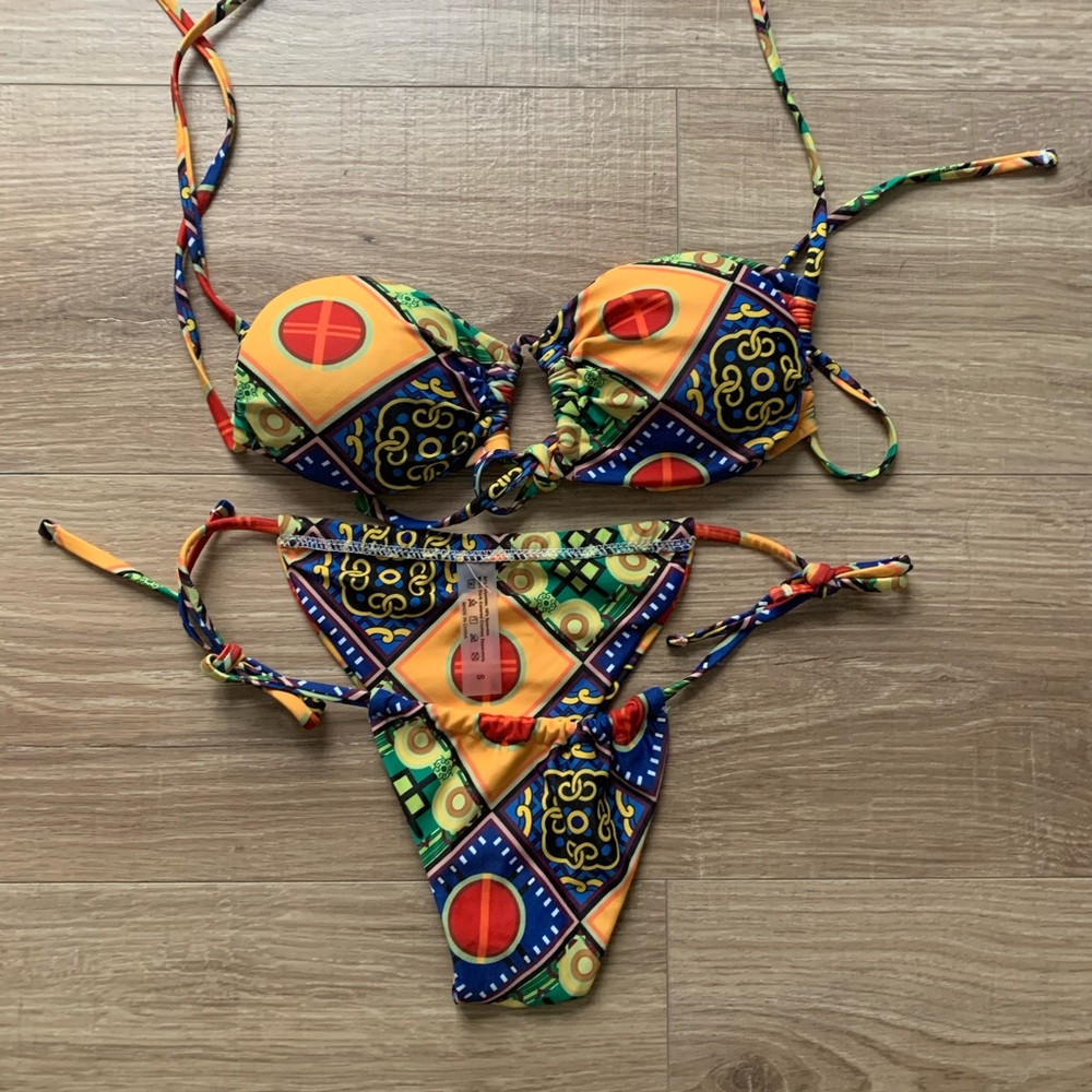 Viral Kendall Jenner bikini look alike size small NWT